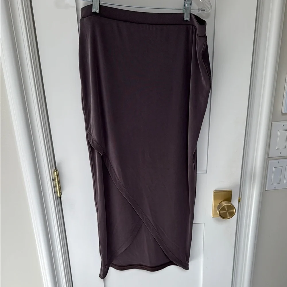 Lululemon‎ Drapey Softstreme Column Midi Skirt